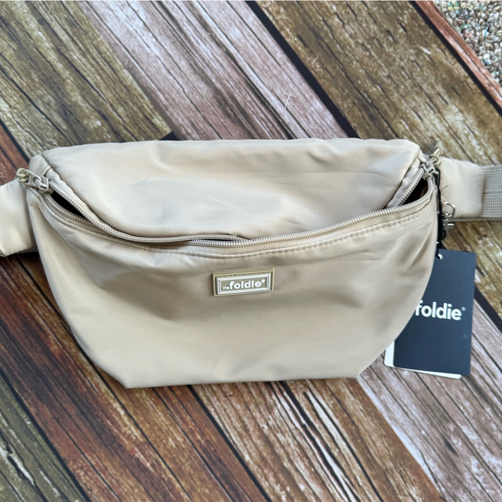 NWT- The Foldie Crossbody